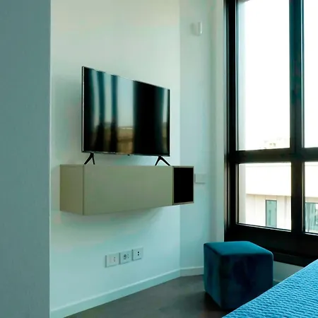 Centro San Babila - Central Tower Apartment W Ter ミラノ