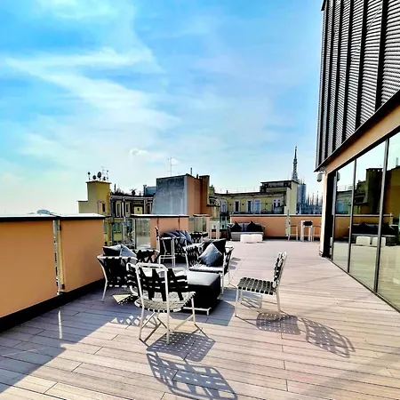 Centro San Babila - Central Tower Apartment W Ter アパート