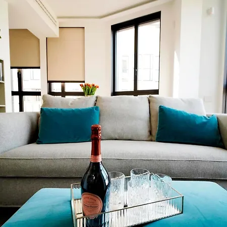 Centro San Babila - Central Tower Apartment W Ter *